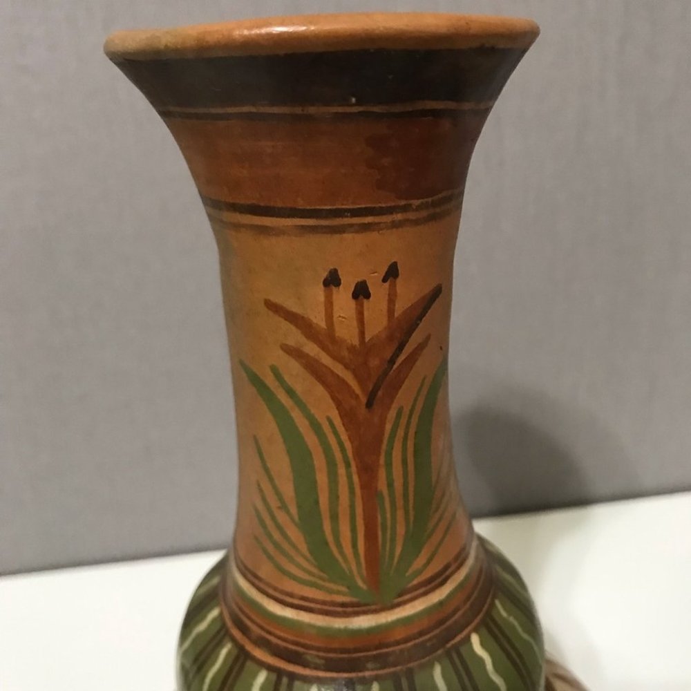 2 Piece Vase & Pottery Set - Picture 2 of 8
